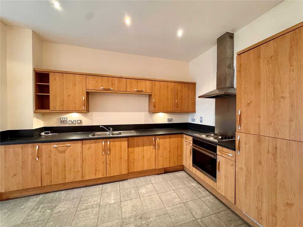 Property photo 3 of 12 Picture No. 27