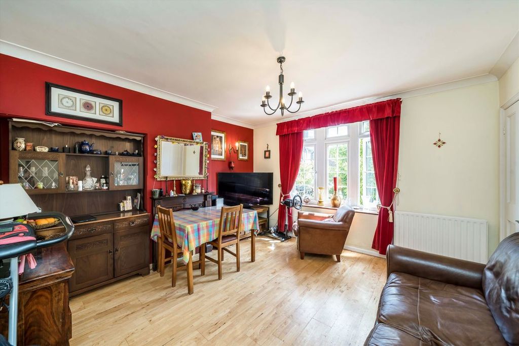 Property photo 2 of 7