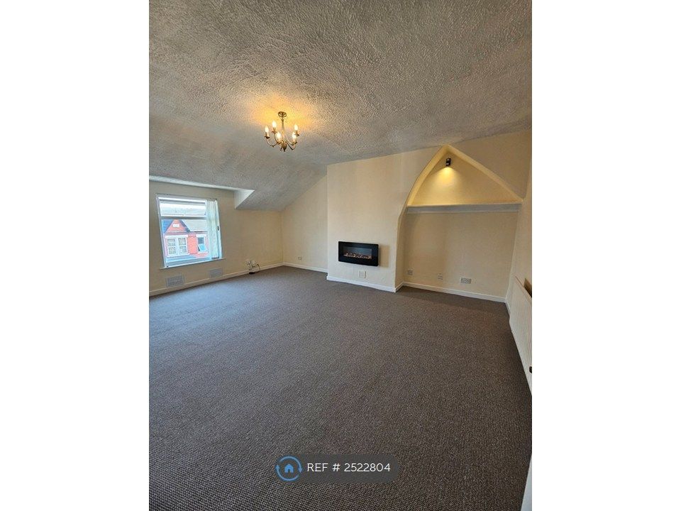 Property photo 1 of 9 Living Room