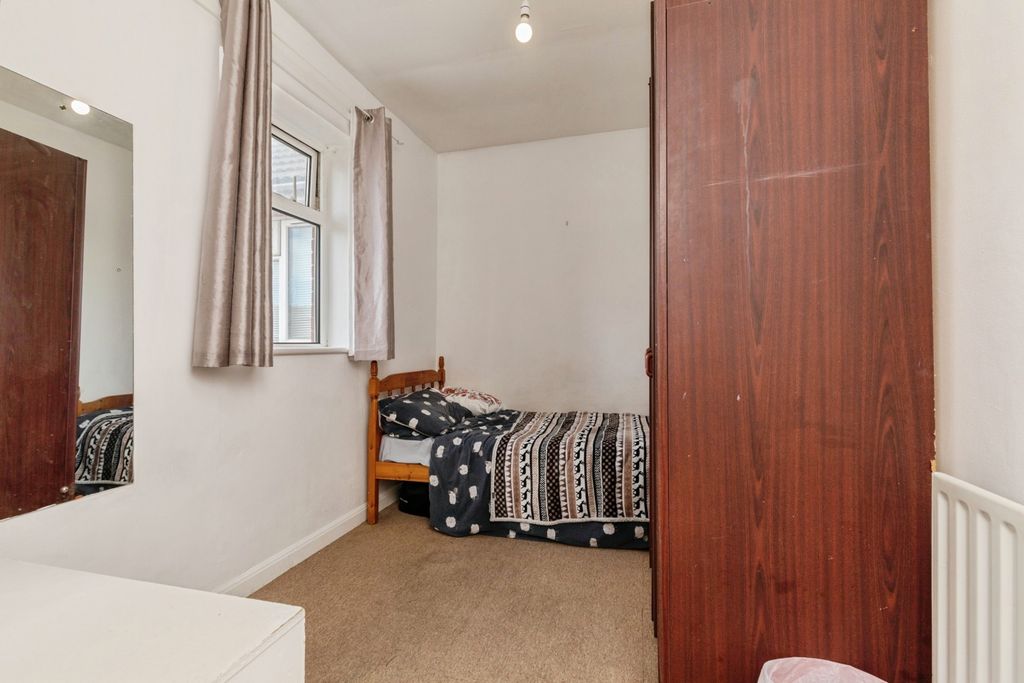 Property photo 2 of 5 Pbox-Img.Jpg