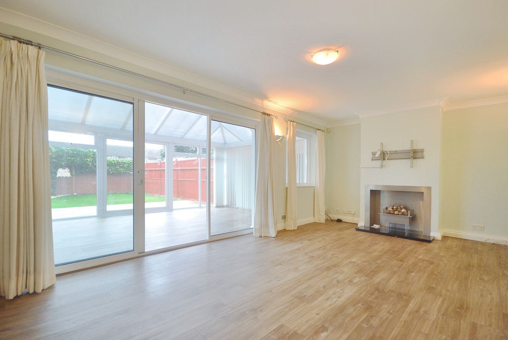 Property photo 3 of 13 Living Room.Jpg