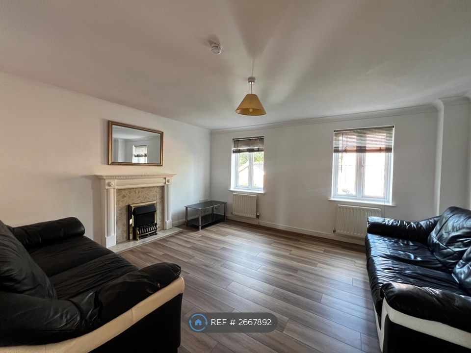 Property photo 2 of 21