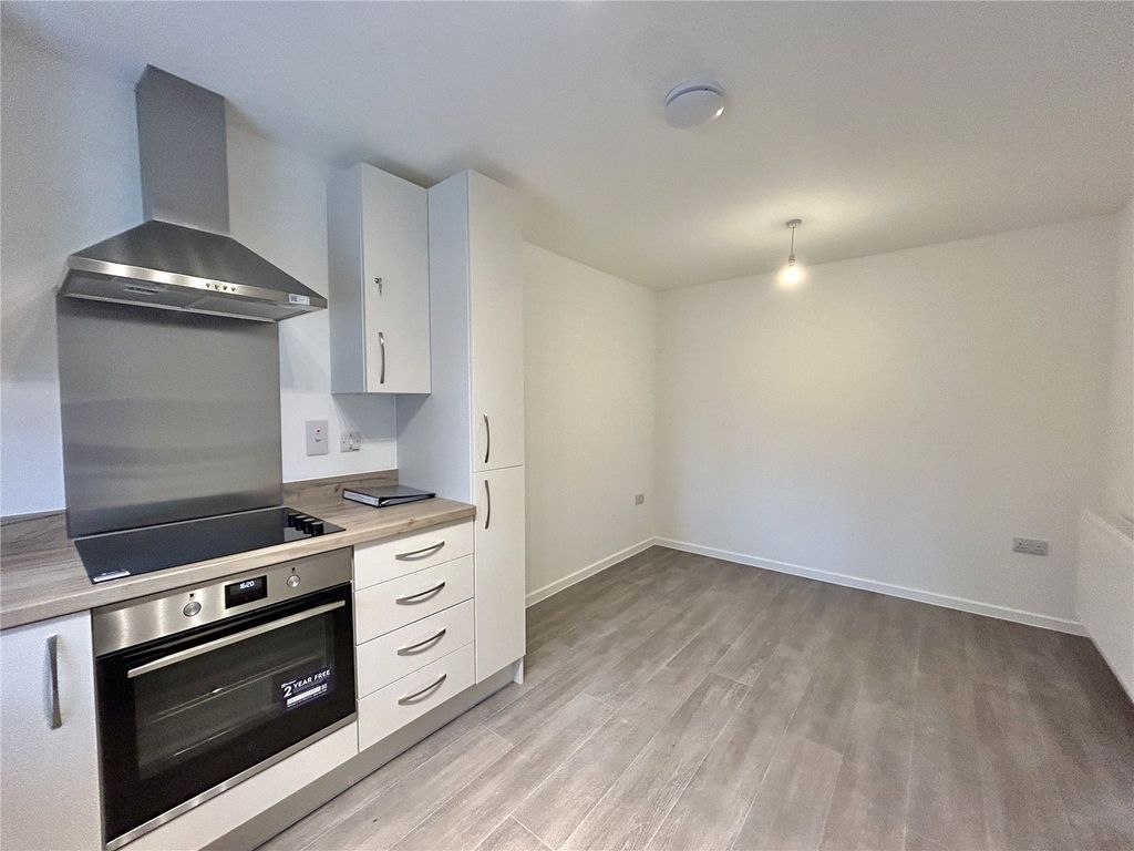 Property photo 3 of 13 Picture No. 11