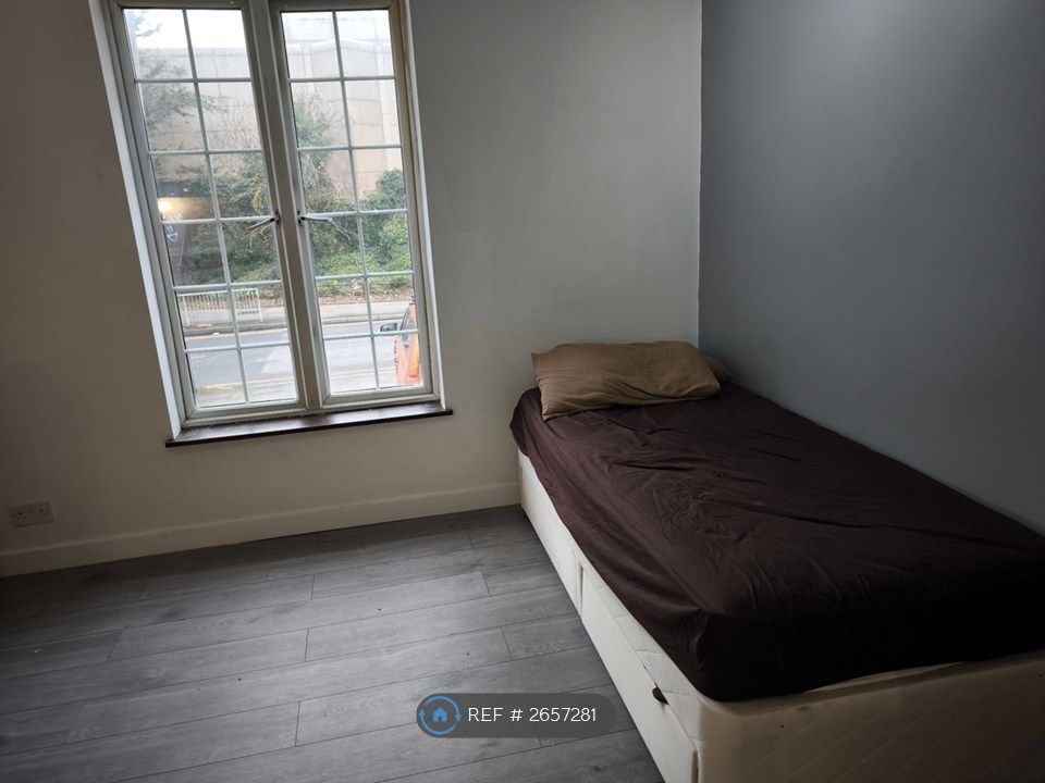 Property photo 1 of 3