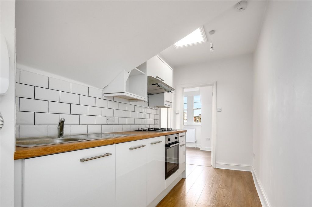 Property photo 1 of 9 Kitchen