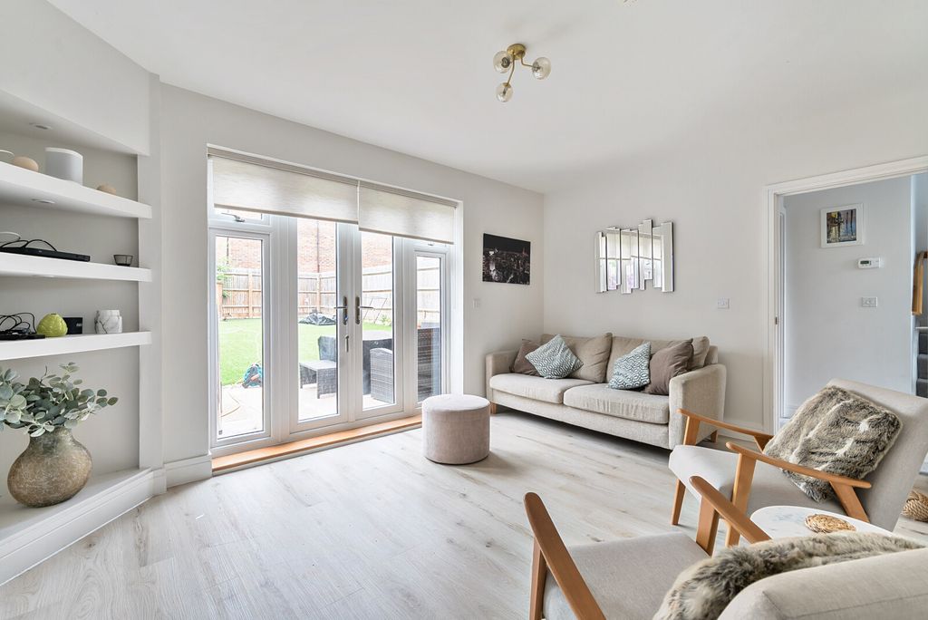 Property photo 1 of 18 1341697-15-68A6Fc...