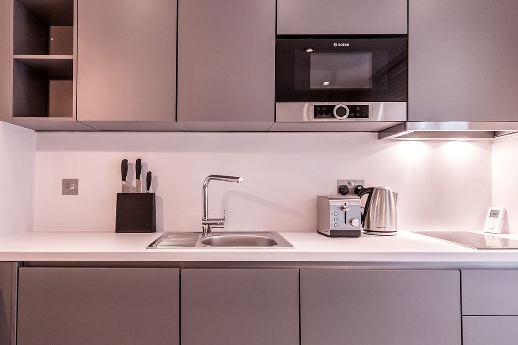 Property photo 3 of 23 Kitchen