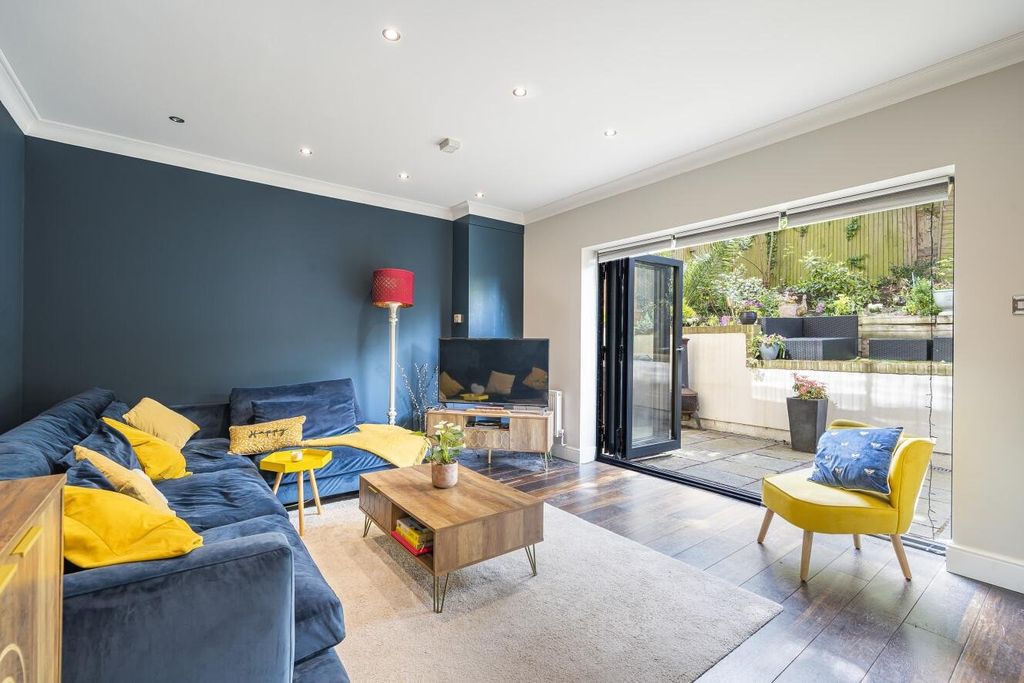 Property photo 2 of 14 Picture No. 13