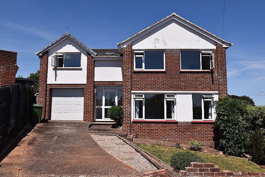 Property photo 1 of 18