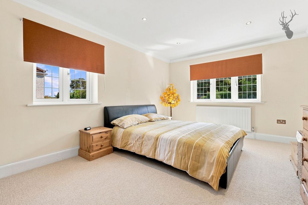Property photo 3 of 29