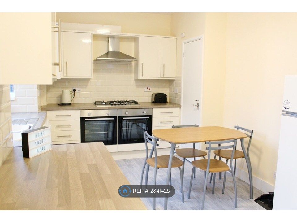 Property photo 3 of 5