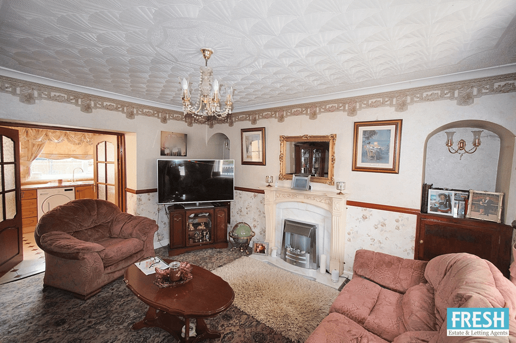 Property photo 2 of 30