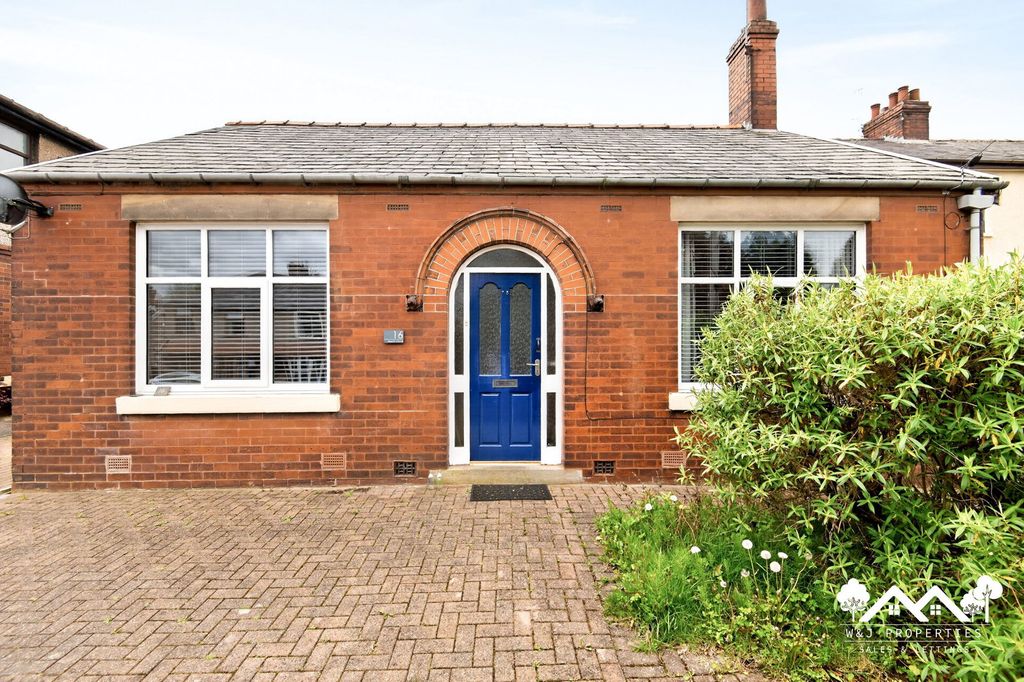 Property photo 3 of 33