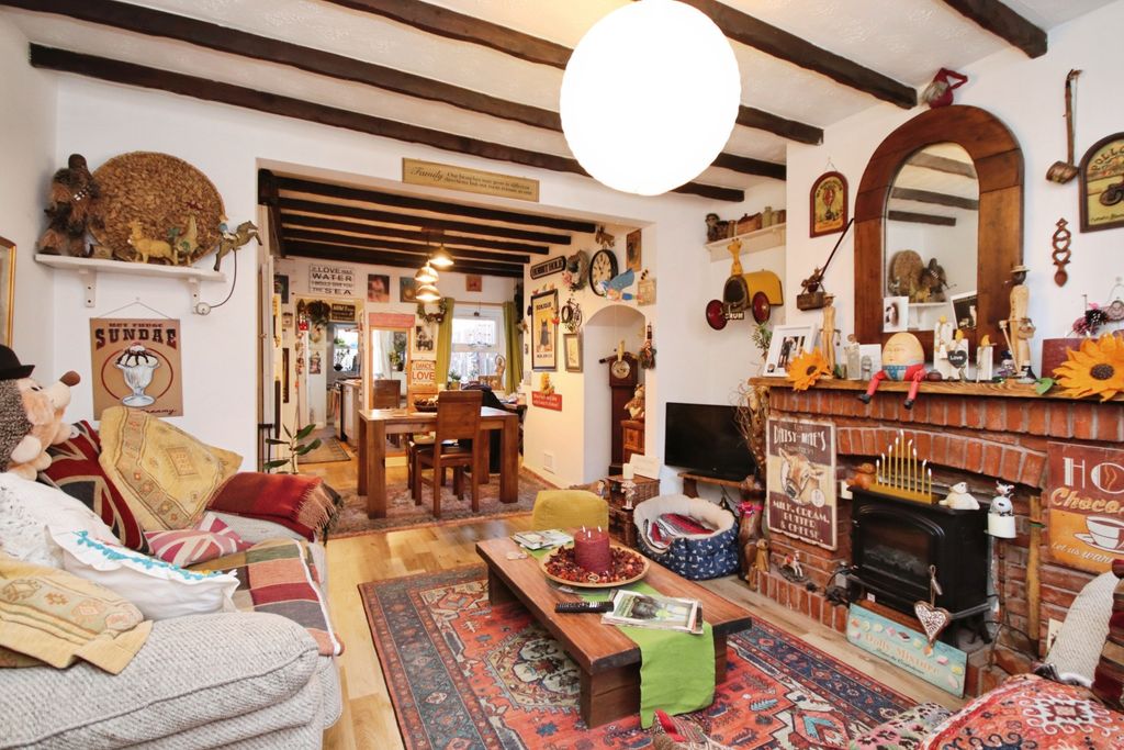 Property photo 2 of 12