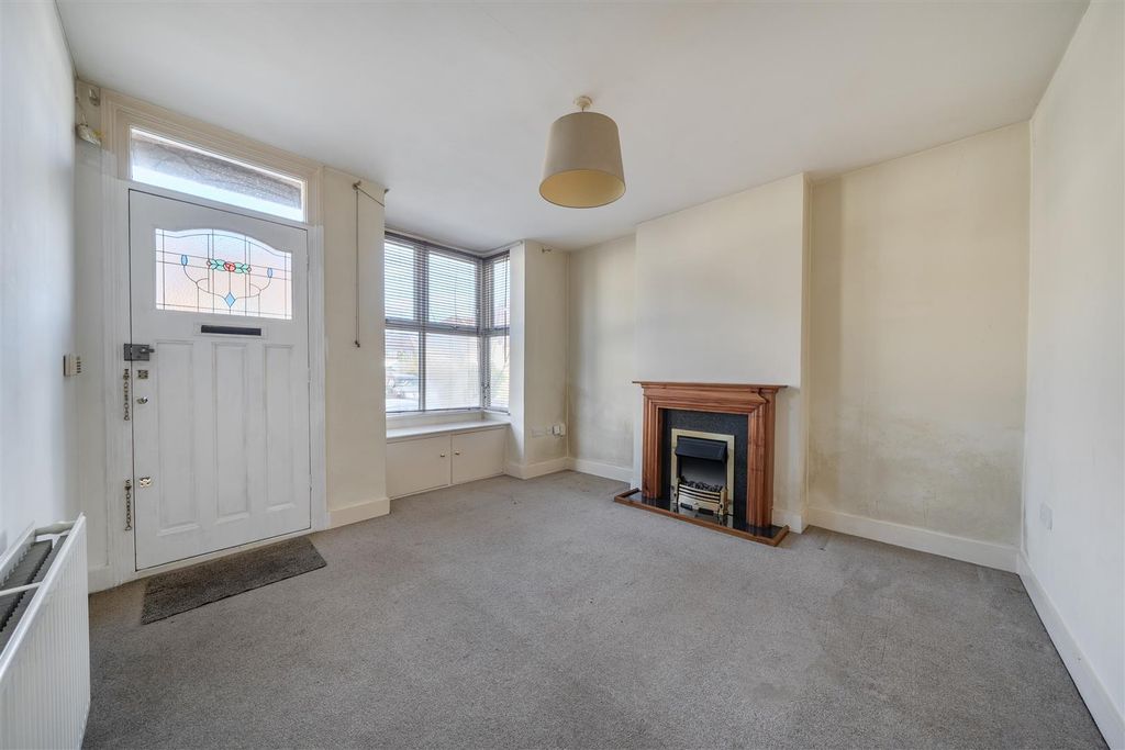 Property photo 3 of 12 Grove Road - Lounge.Jpg