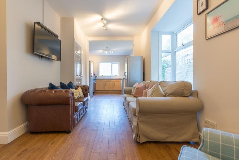 Property photo 2 of 8 Photo 1