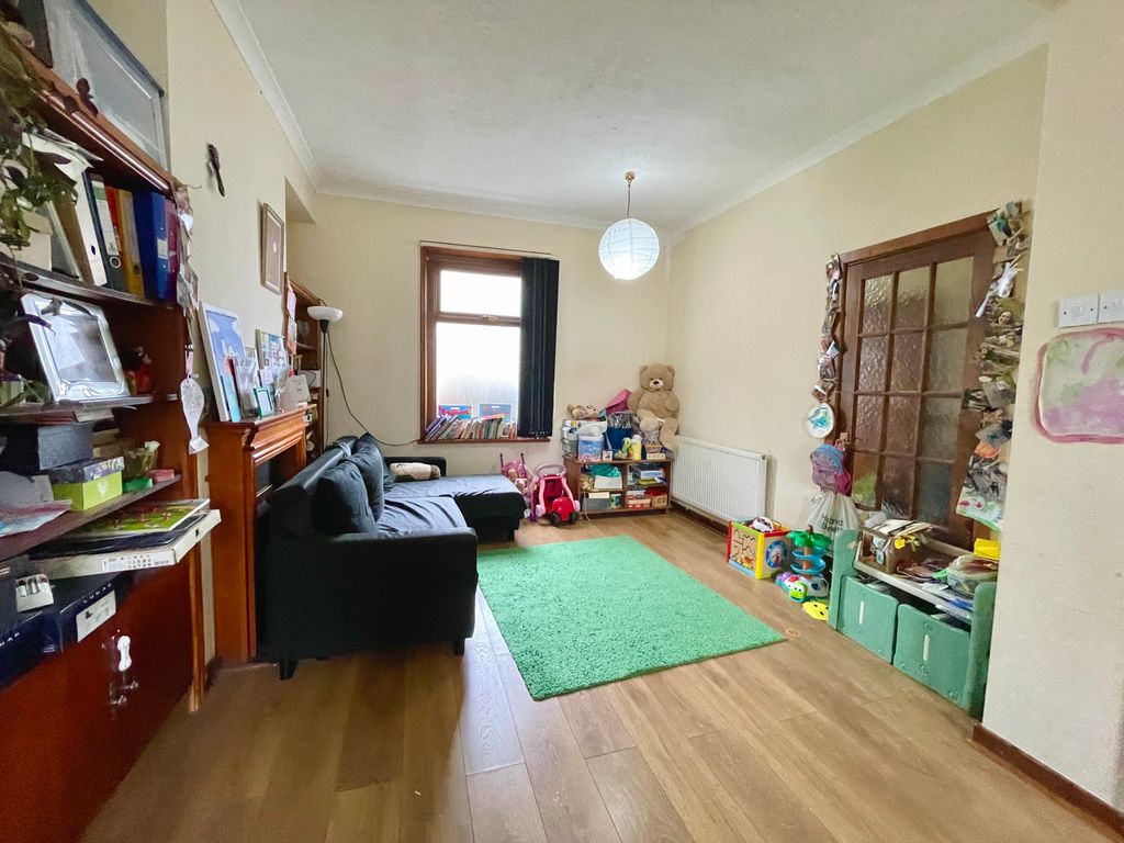 Property photo 3 of 15 Img_2198