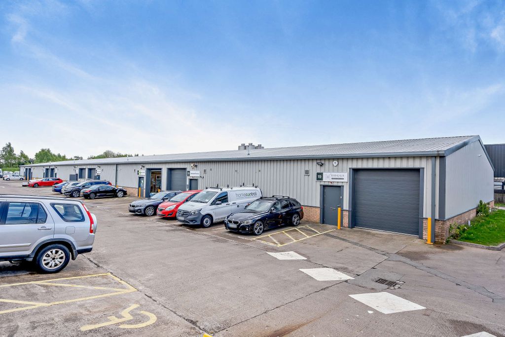 Property photo 2 of 7