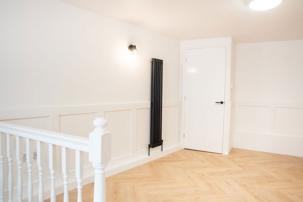 Property photo 3 of 26