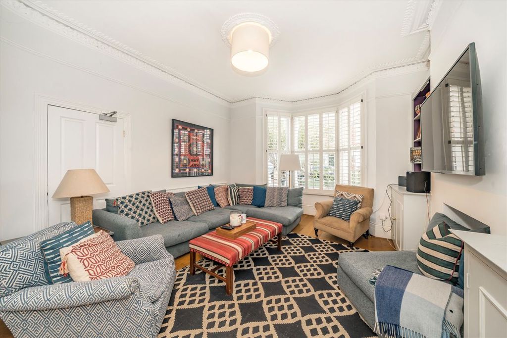 Property photo 2 of 13