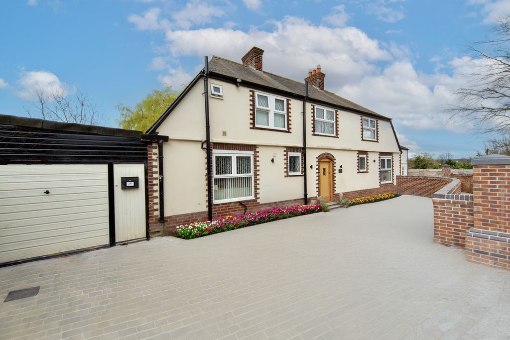 Property photo 1 of 29