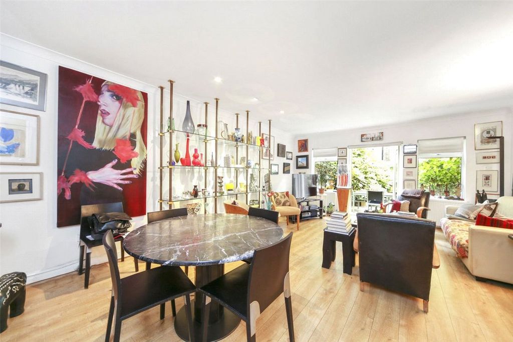 Property photo 2 of 8