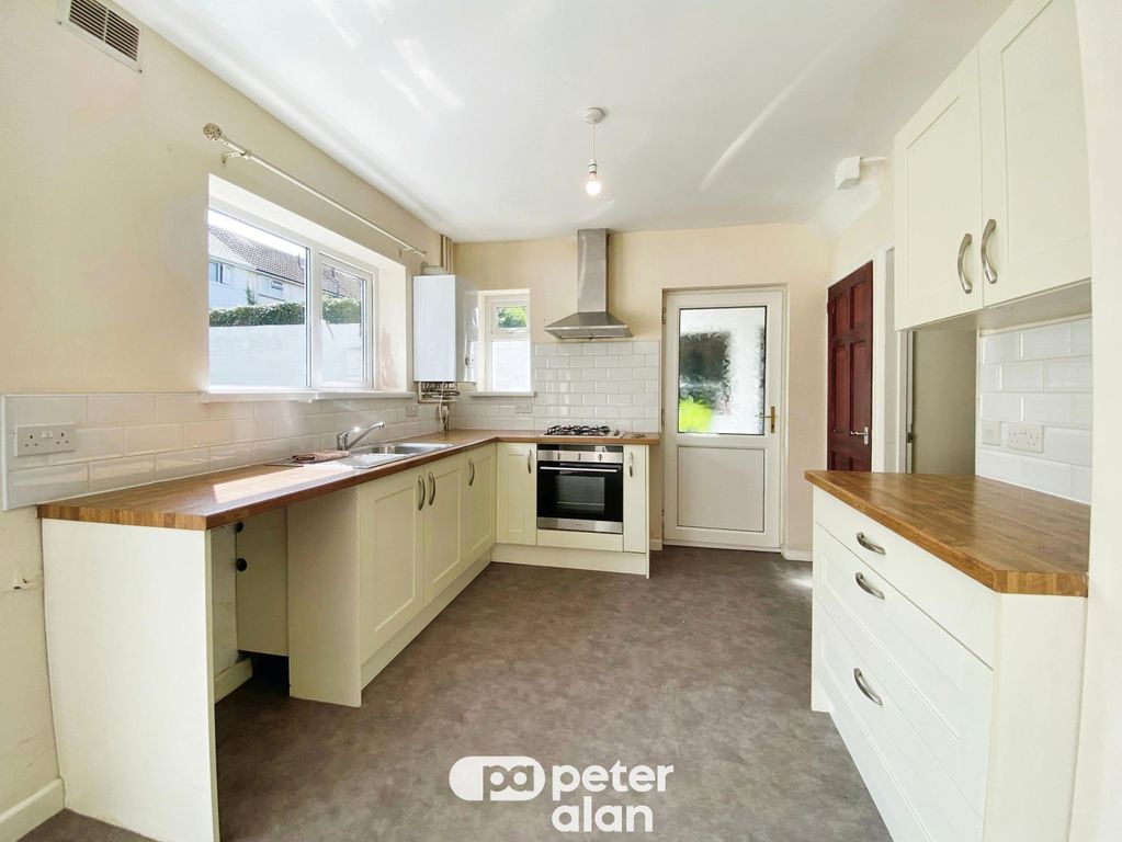 Property photo 2 of 16 Front