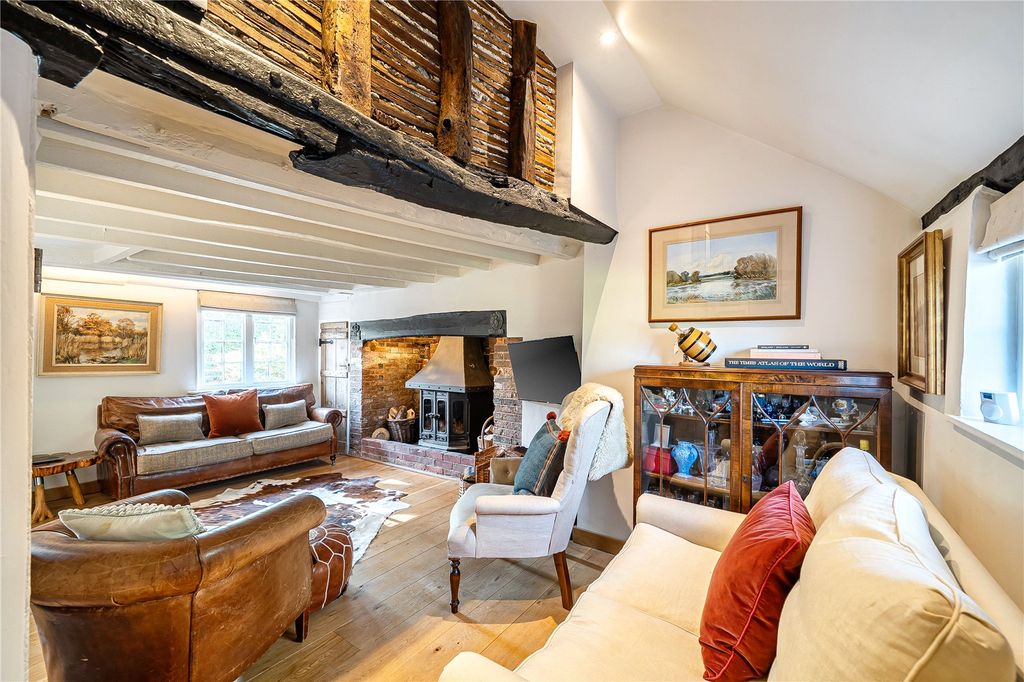 Property photo 2 of 32 Picture No. 20