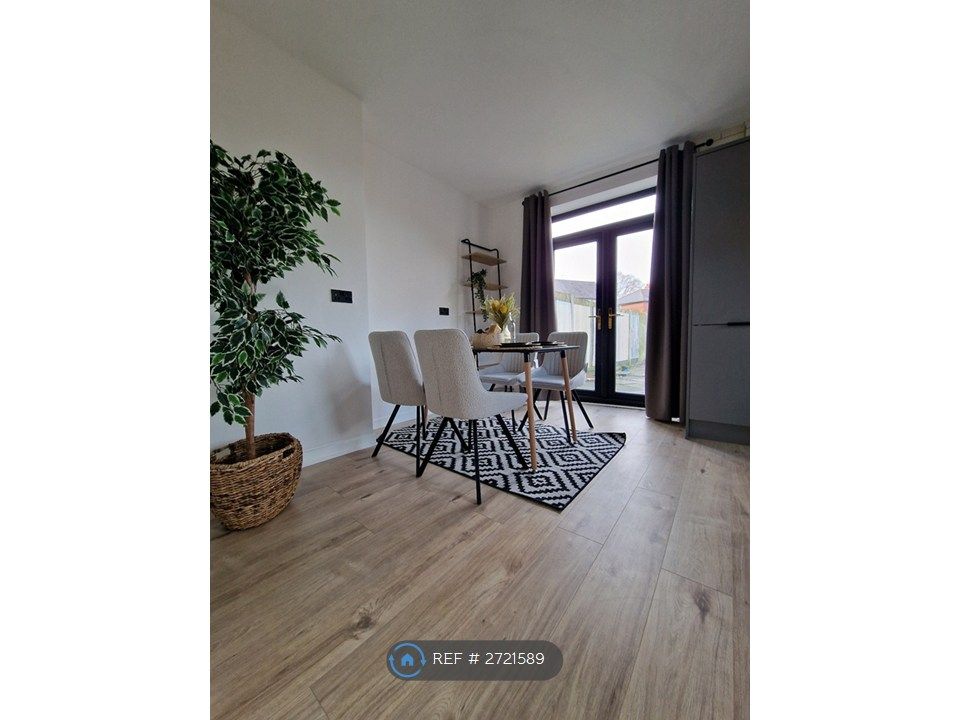 Property photo 3 of 33 Kitchen/Diner