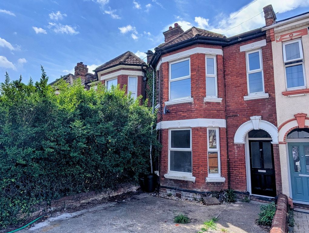 Property photo 1 of 8