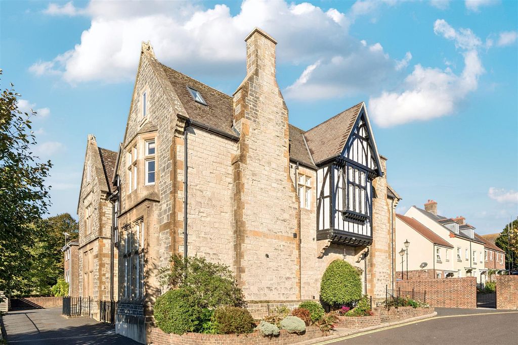 Property photo 1 of 27 1356895-18-68d50233402c1.Jpg