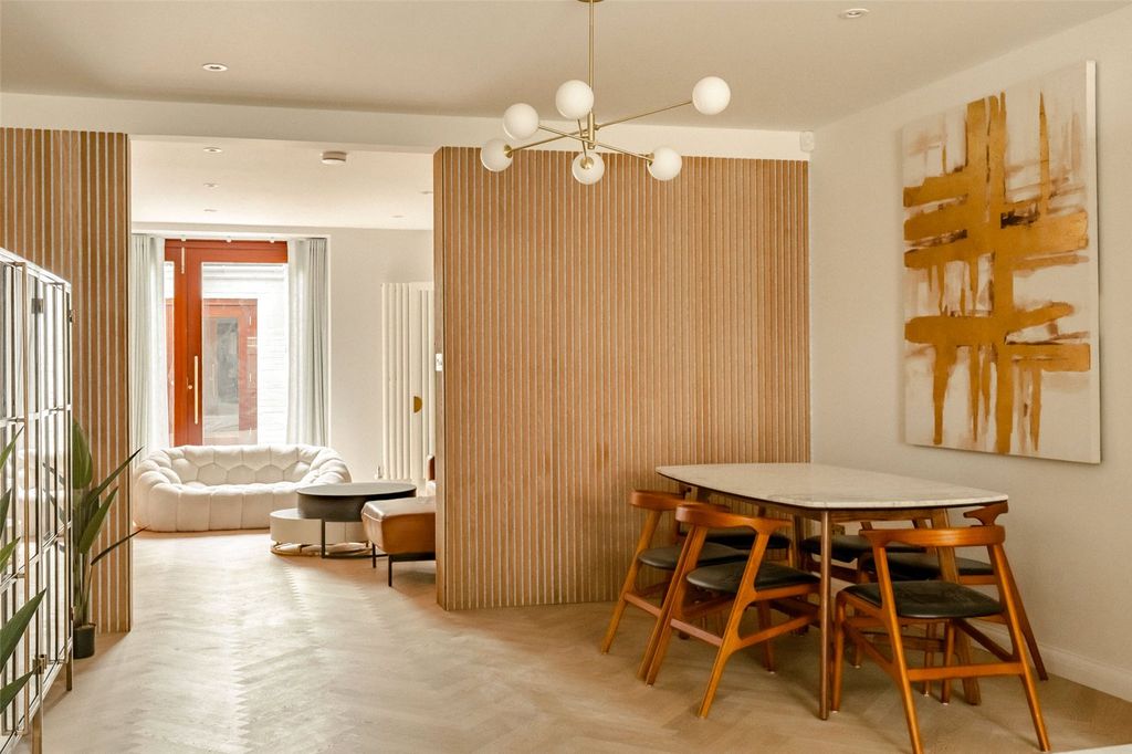 Property photo 3 of 22 Dining