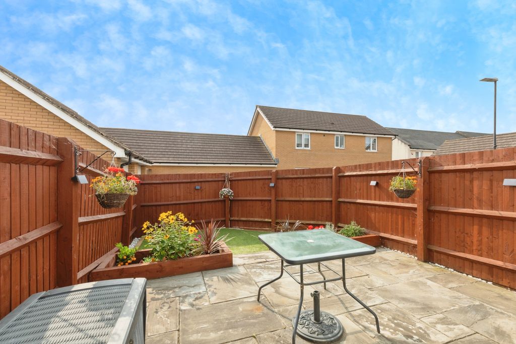 Property photo 2 of 26