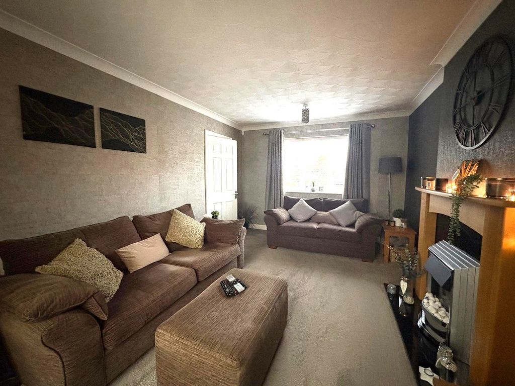 Property photo 3 of 27 Gallery