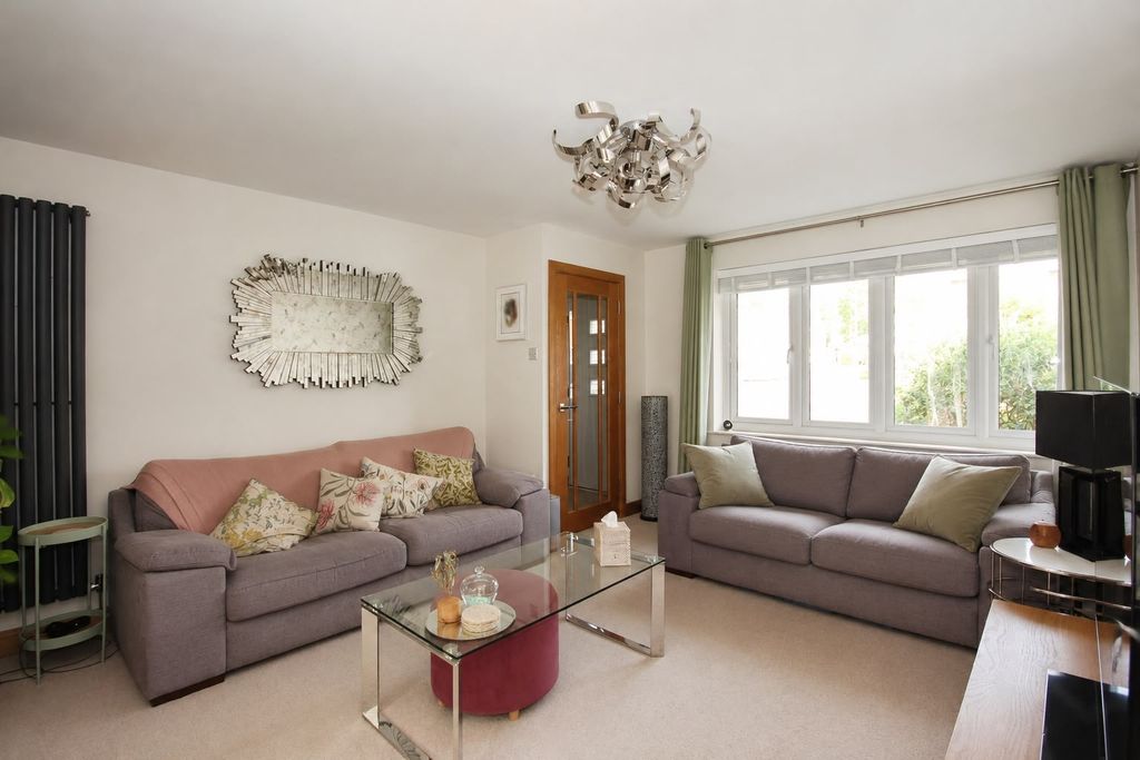 Property photo 3 of 20 Whasofa