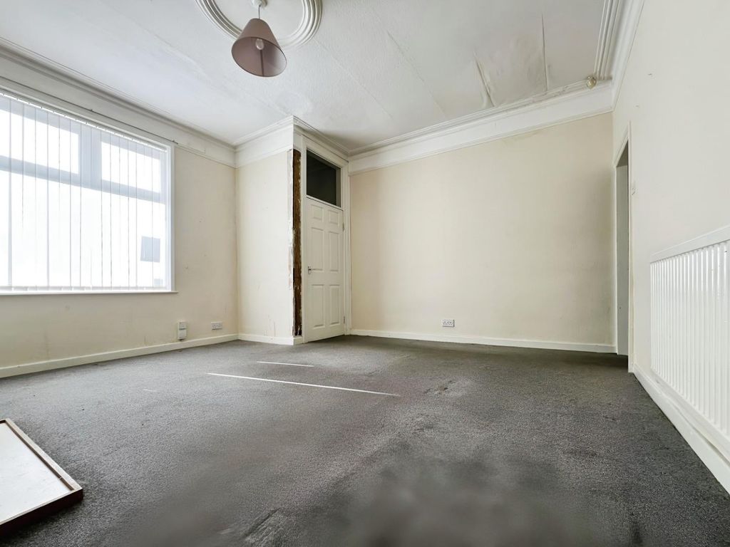 Property photo 3 of 12 0c3B9858-23.Jpg