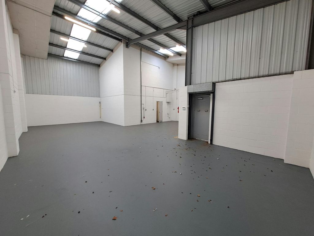 Property photo 3 of 9 1000020459.Jpg