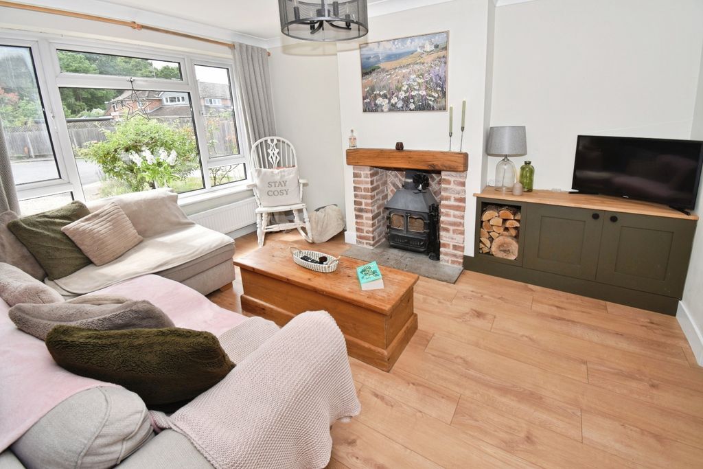 Property photo 3 of 15 Pbox-Img.Jpg