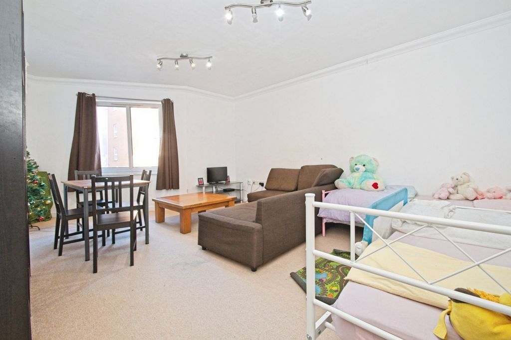 Property photo 2 of 15 Living/Dining Area