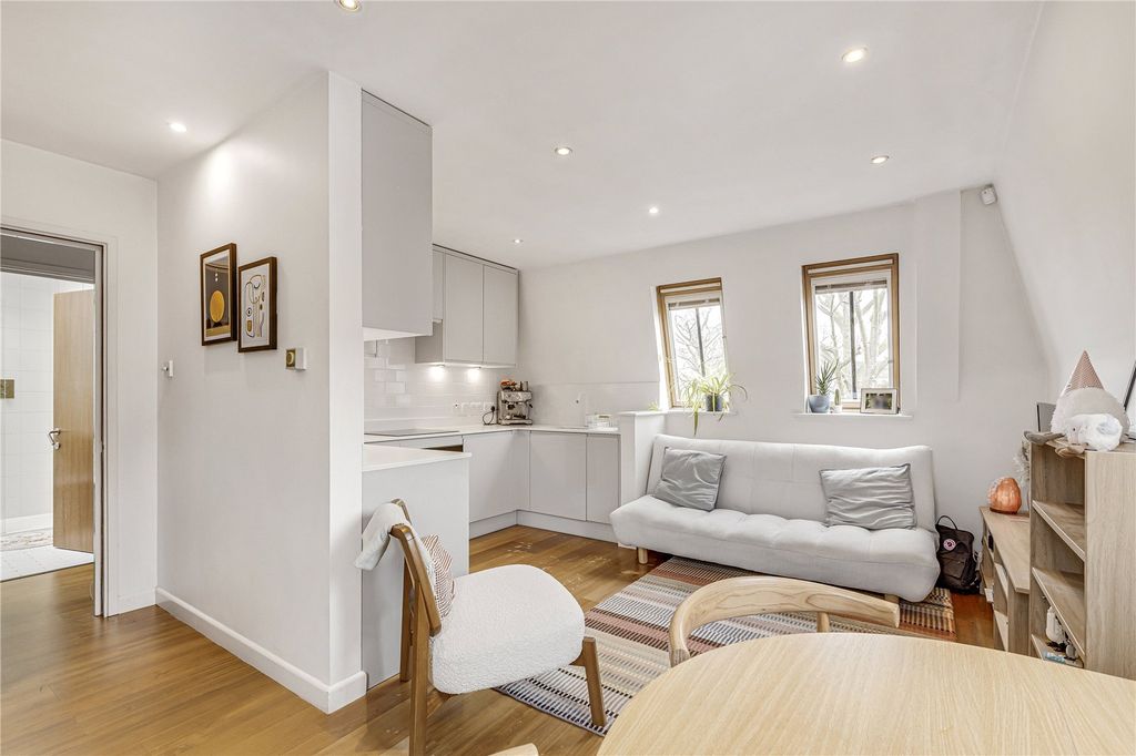 Property photo 2 of 7 Living Area/Kitchen