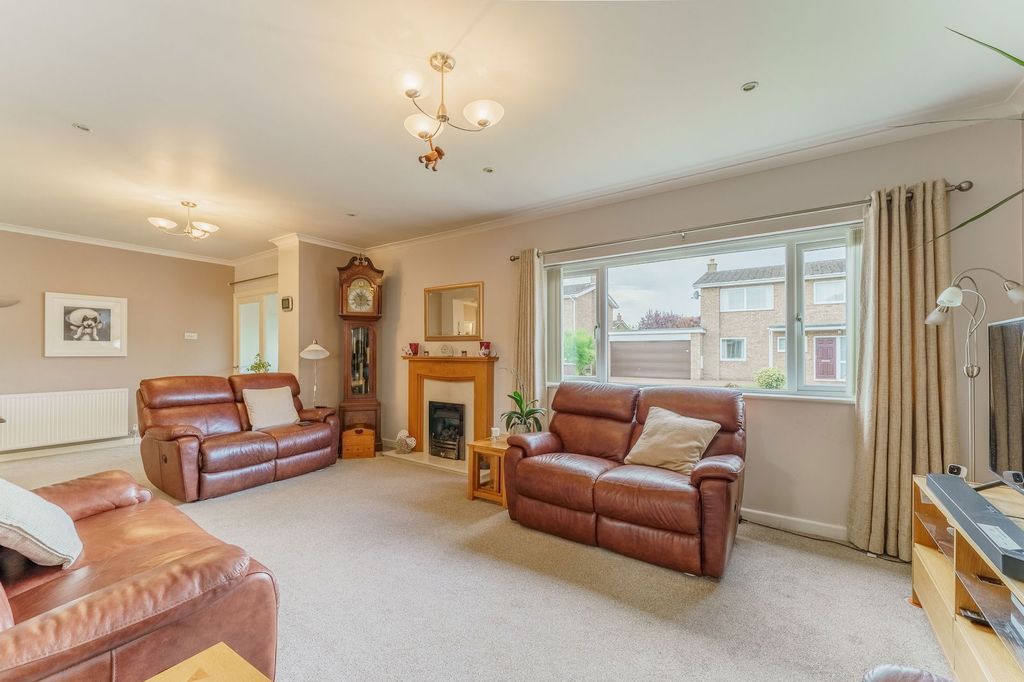 Property photo 3 of 30
