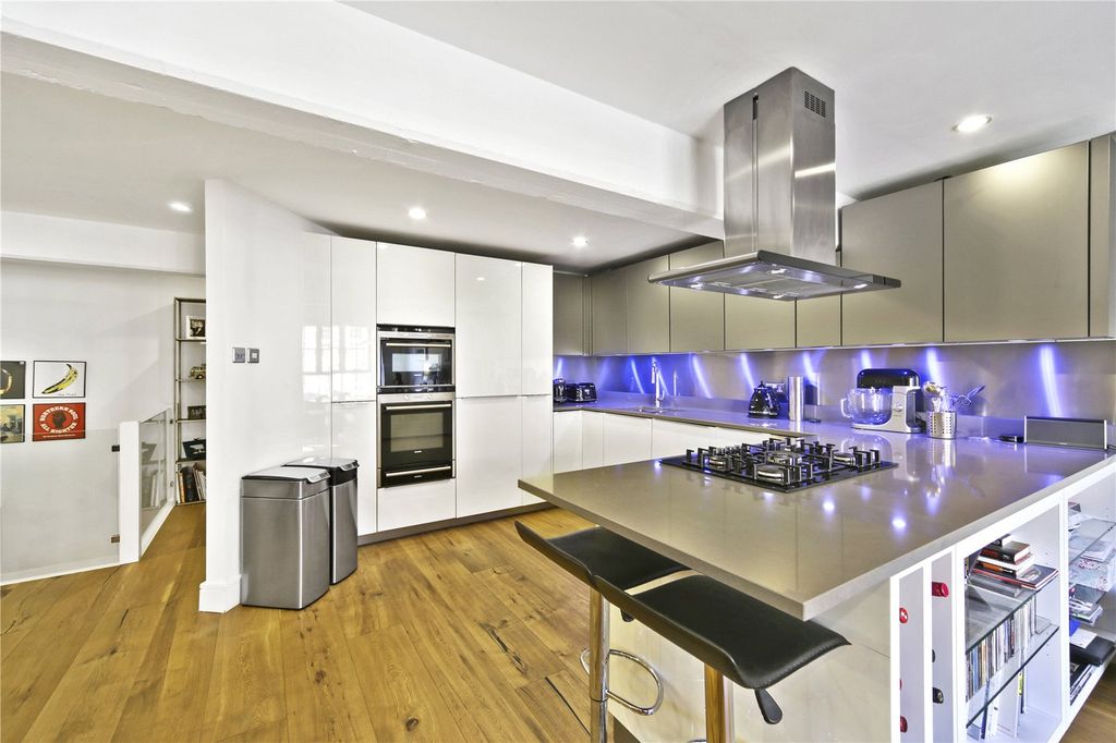 Property photo 2 of 16 Picture No. 08