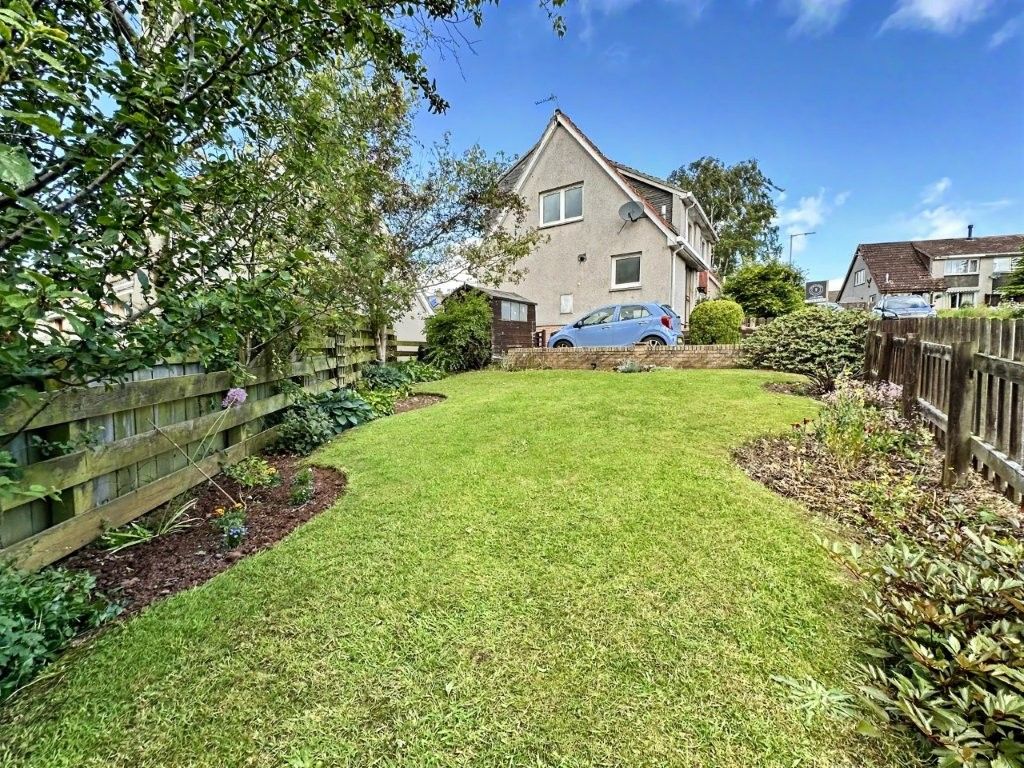 Property photo 2 of 28