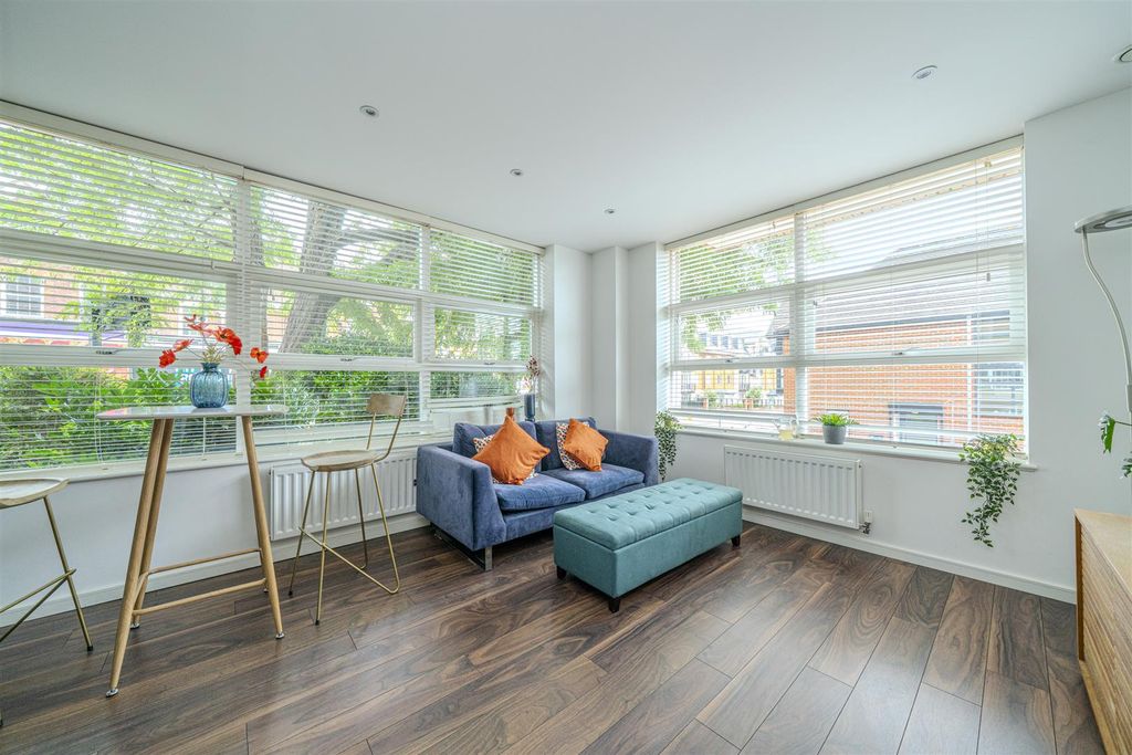 Property photo 2 of 12 Lounge/Dining Room