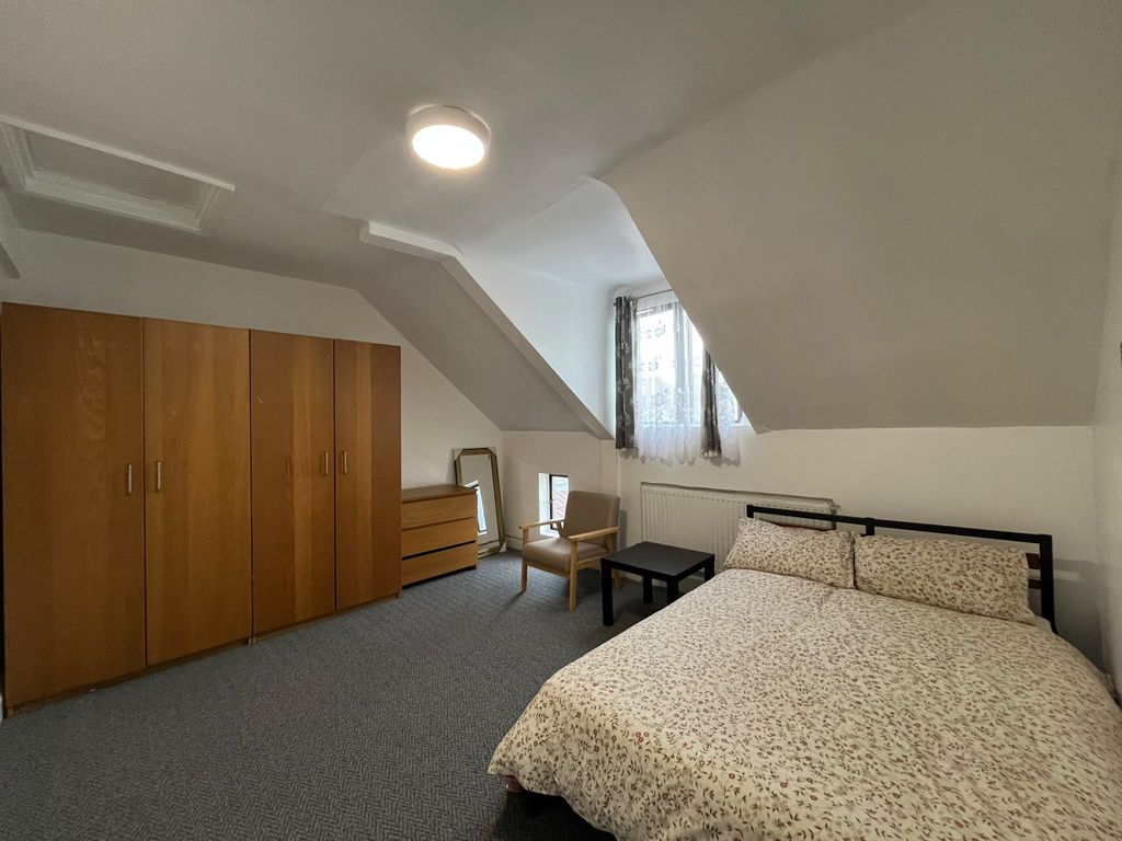 Property photo 1 of 6 1 Bed Flat To Rent King Street, Southall Ub2