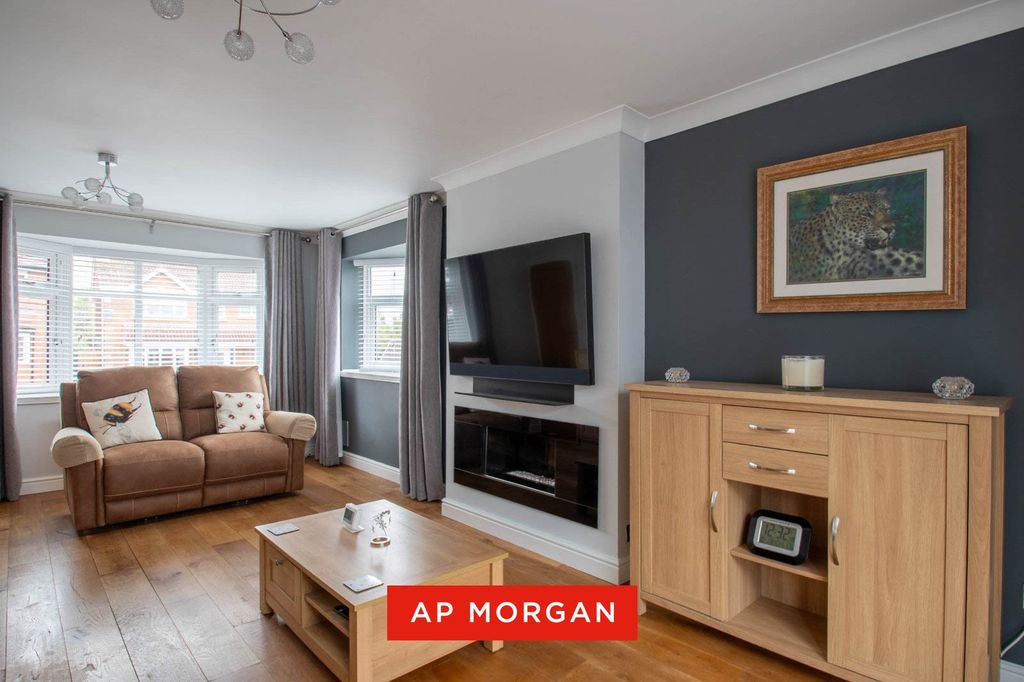 Property photo 3 of 29 Picture No. 34