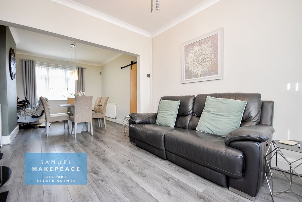 Property photo 3 of 24 Gallery