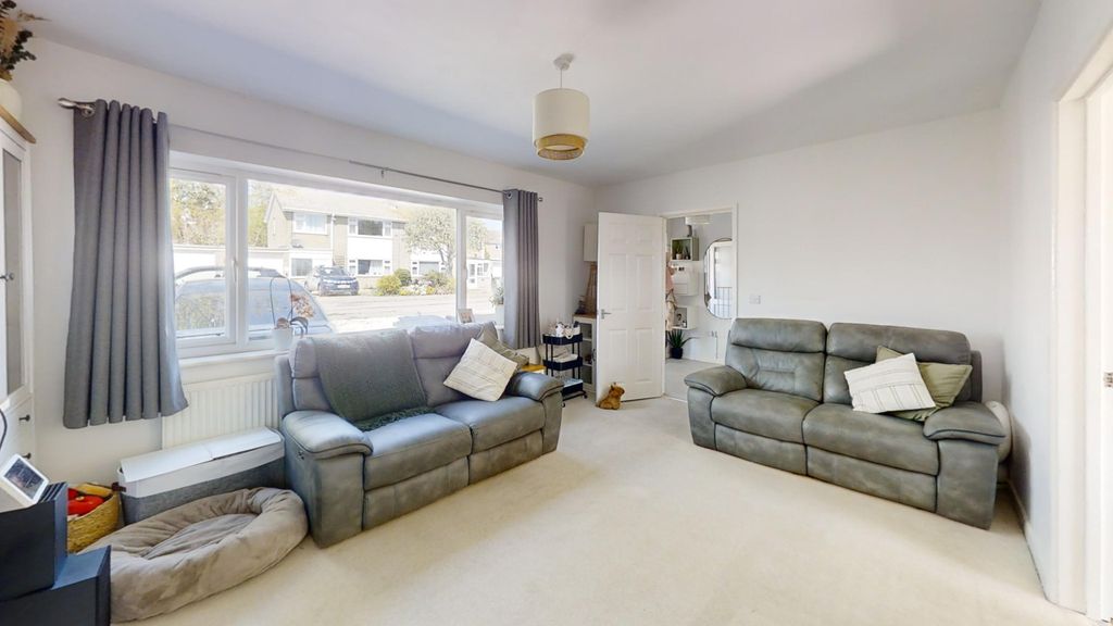 Property photo 2 of 16 Shepherds-Croft-Portland-Dorset-UK-Living-Room