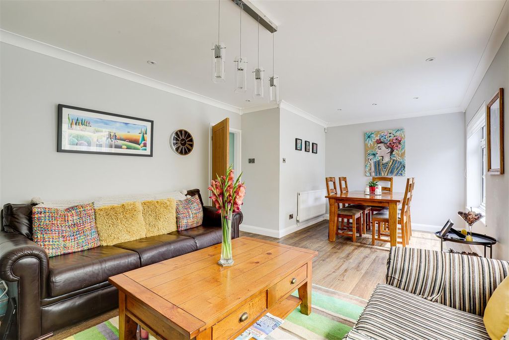 Property photo 2 of 24 Img_4586-Img_4590.Jpg