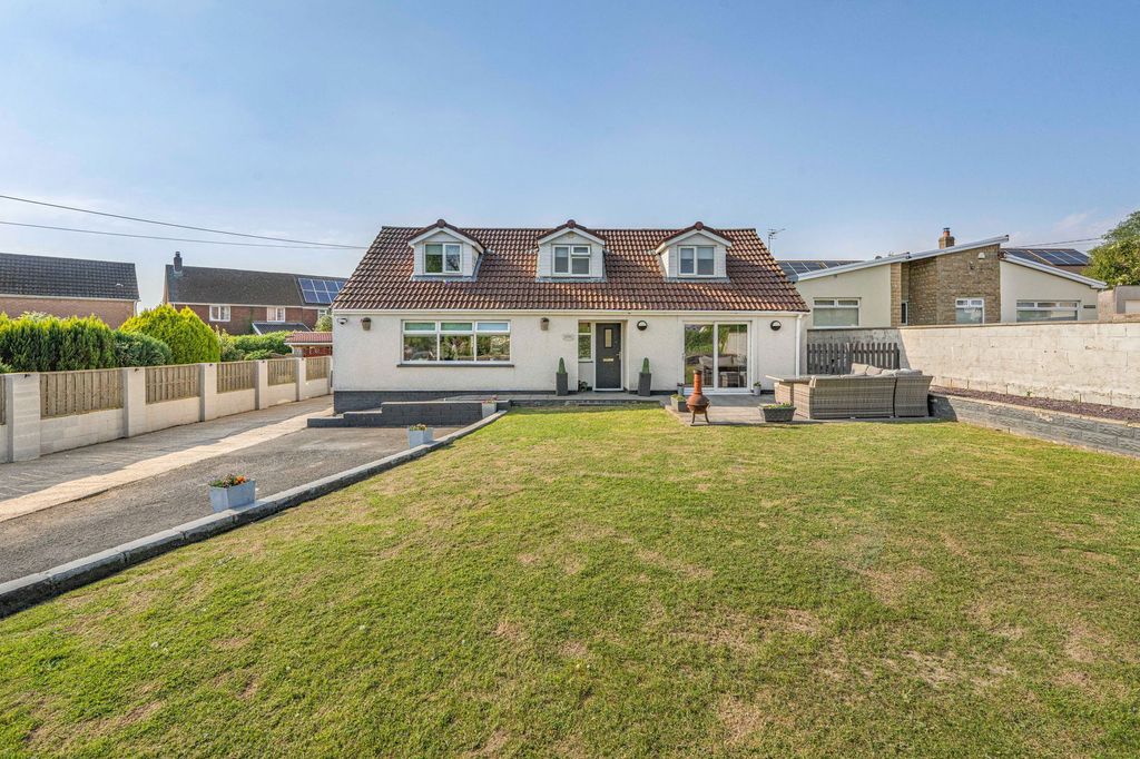 Property photo 1 of 38